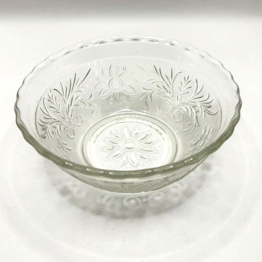 Vintage Anchor Hocking Sandwich MCM Clear 6-1/2 Inch Scalloped Bowl EC